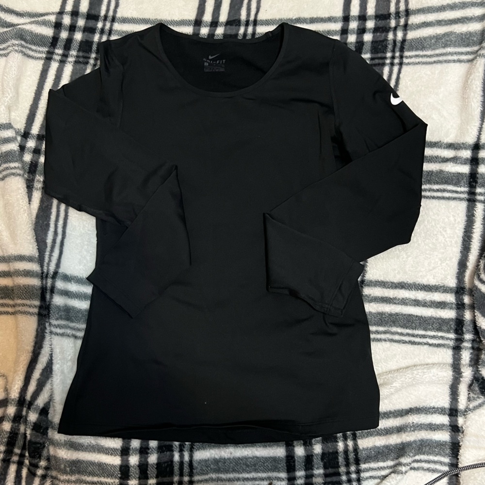 NIKE dry fit long sleeve
